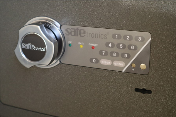 Взломостойкий сейф Safetronics NTR-39EMs